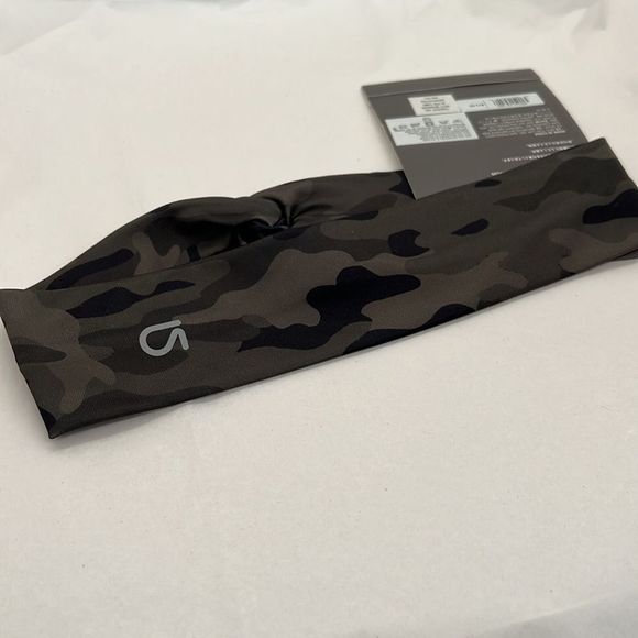 GapFit Twist-Front Headband - Picture 3 of 6